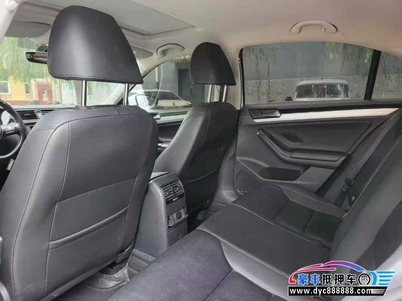 18年大众速腾轿车抵押车出售