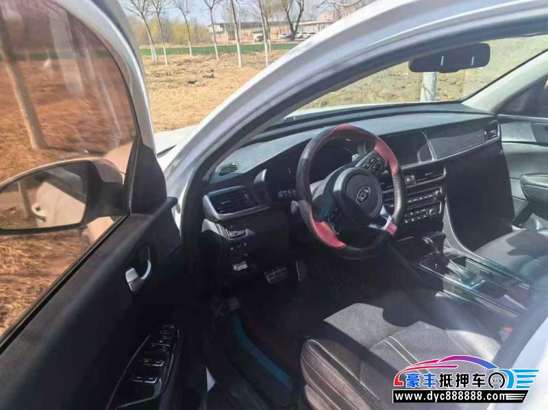 17年起亚K5轿车抵押车出售