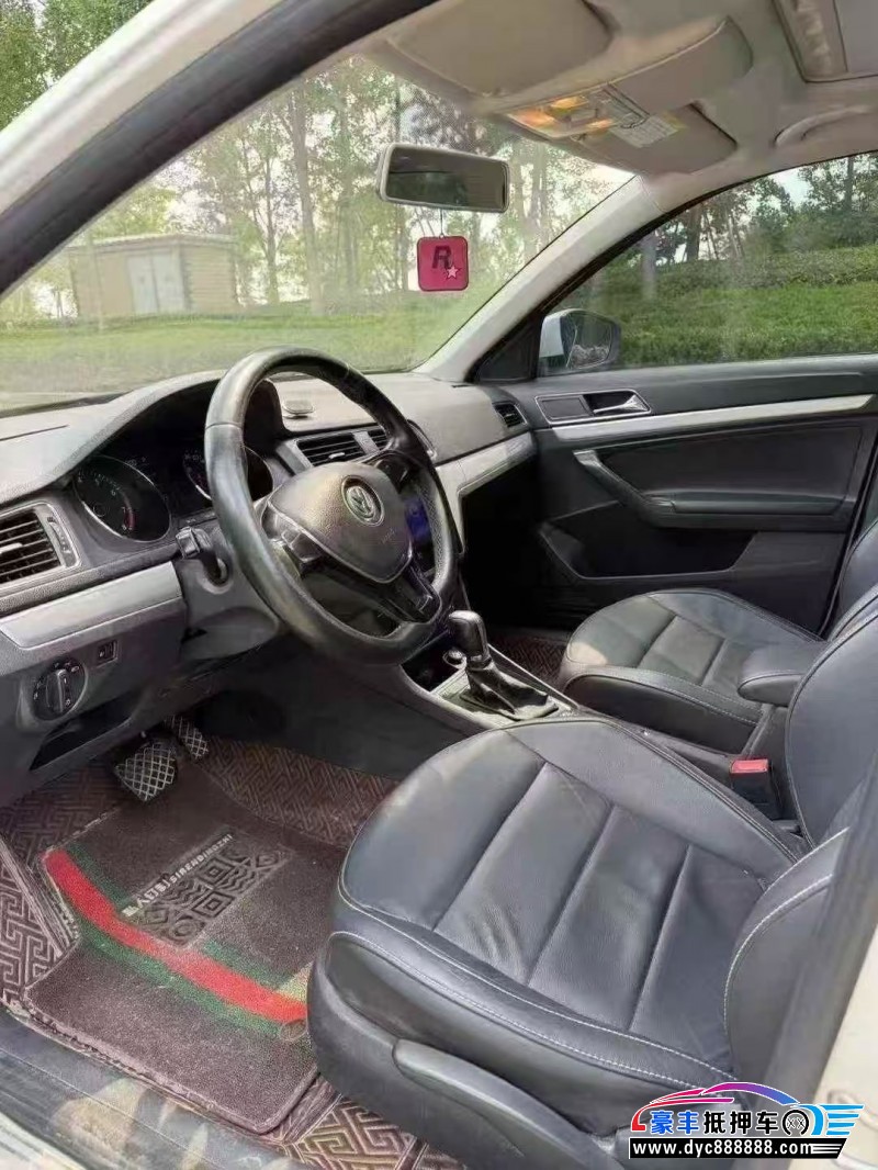 17年大众朗行轿车抵押车出售