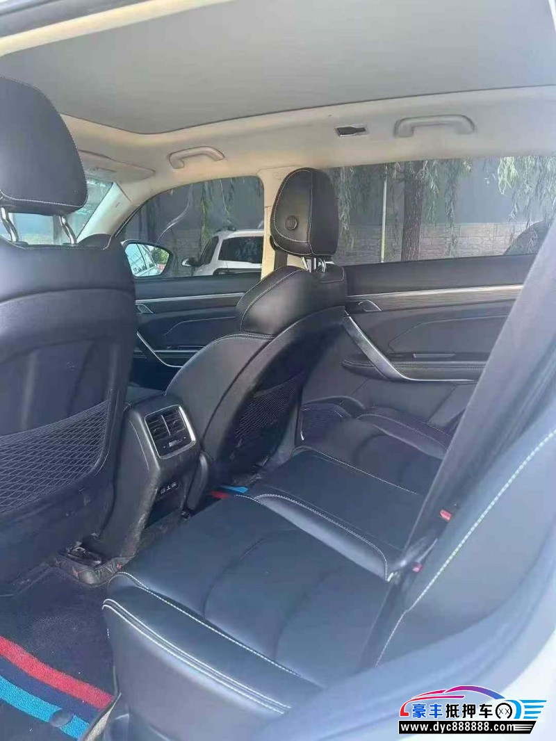 20年吉利博越轿车抵押车出售