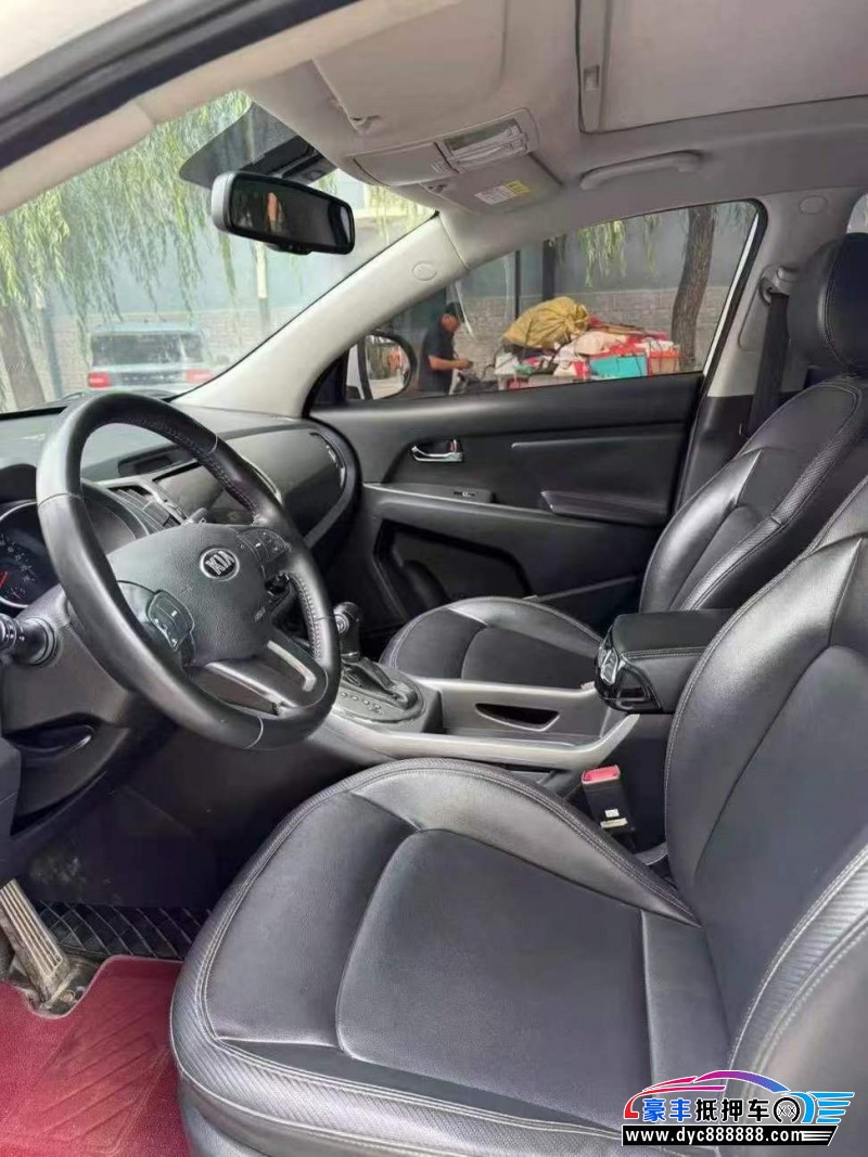 19年起亚智跑轿车抵押车出售