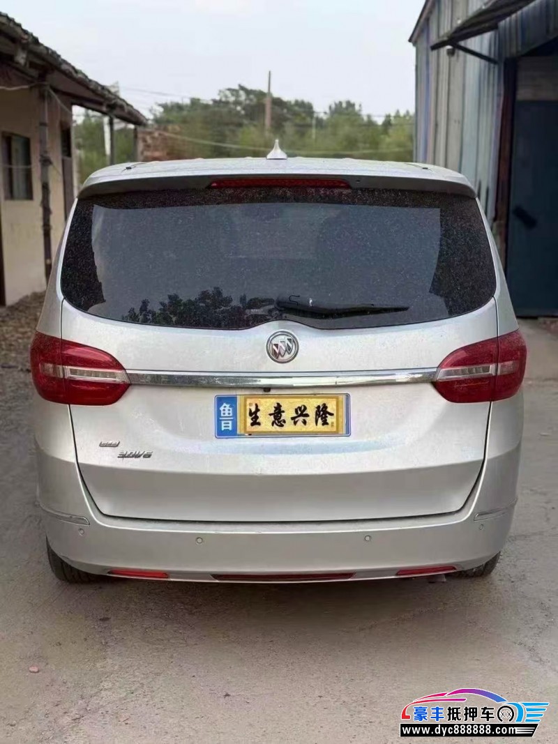 15年别克GL8轿车抵押车出售