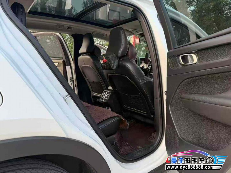 21年沃尔沃XC40轿车抵押车出售