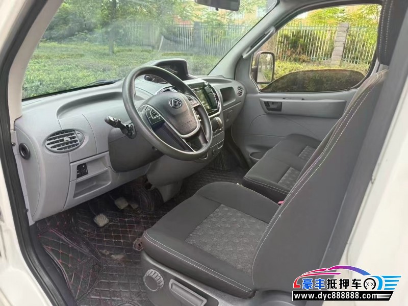 23年上汽大通V80轿车抵押车出售