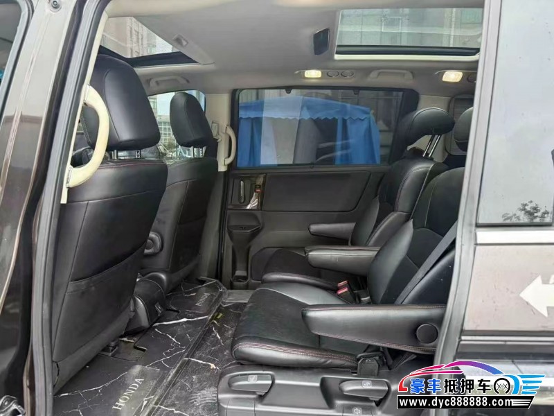 17年本田艾力绅轿车抵押车出售