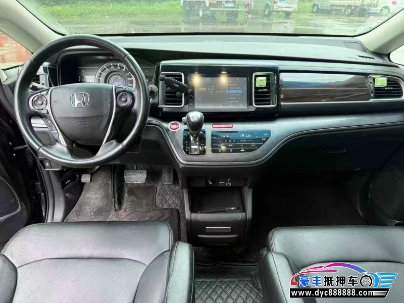 17年本田艾力绅轿车抵押车出售