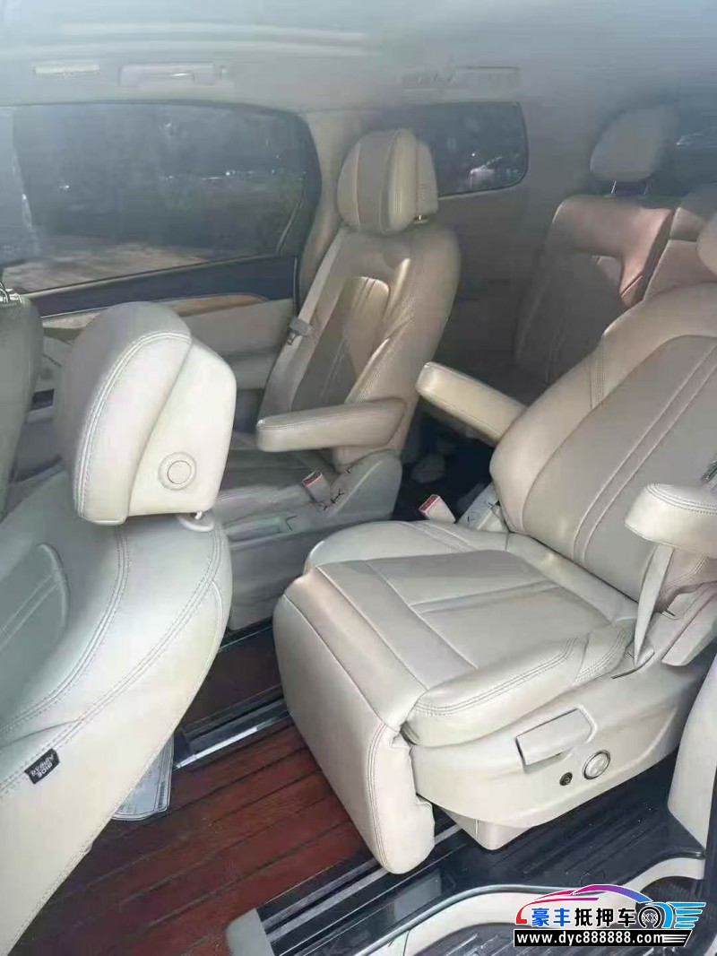 18年别克GL8轿车抵押车出售