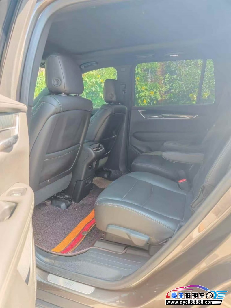 20年凯迪拉克xt6轿车抵押车出售