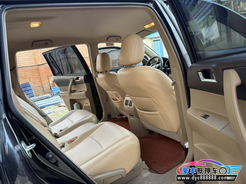 14年丰田汉兰达轿车抵押车出售