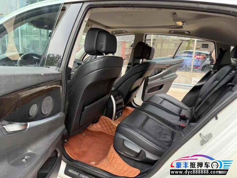 13年宝马3系GT轿车抵押车出售