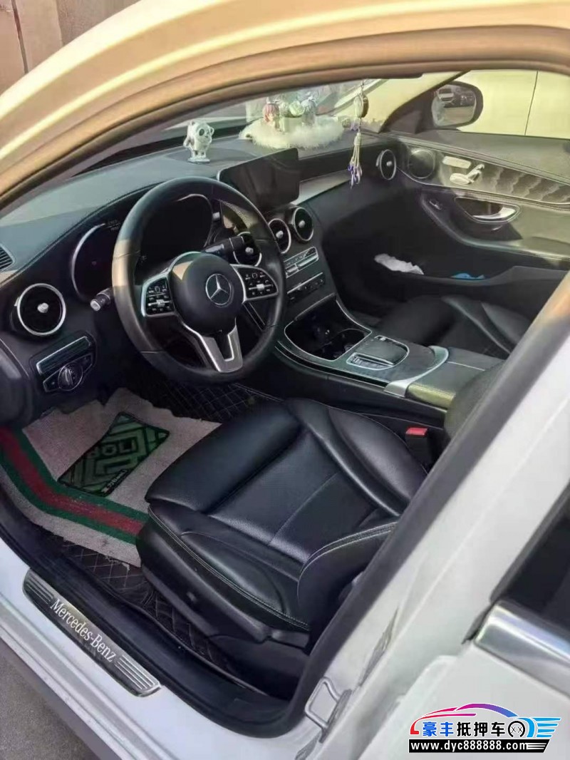 19年奔驰C轿车抵押车出售
