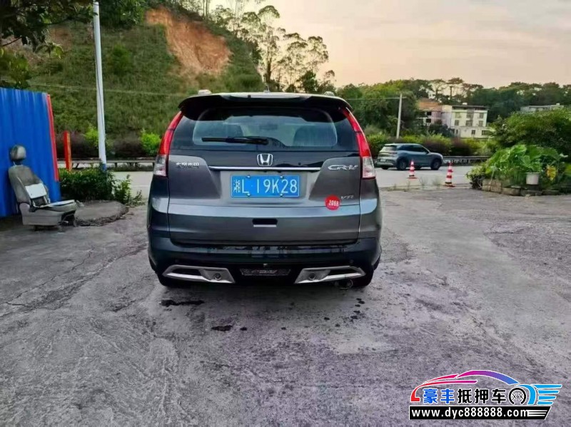 13年本田CR-V轿车抵押车出售