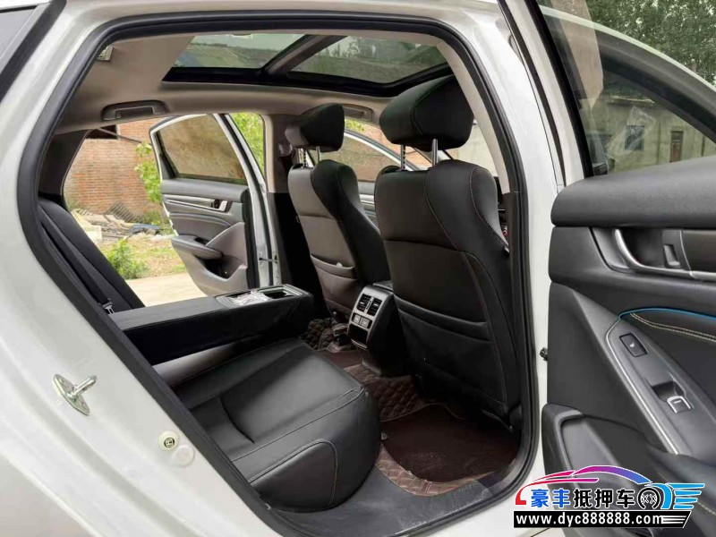 22年本田雅阁轿车抵押车出售