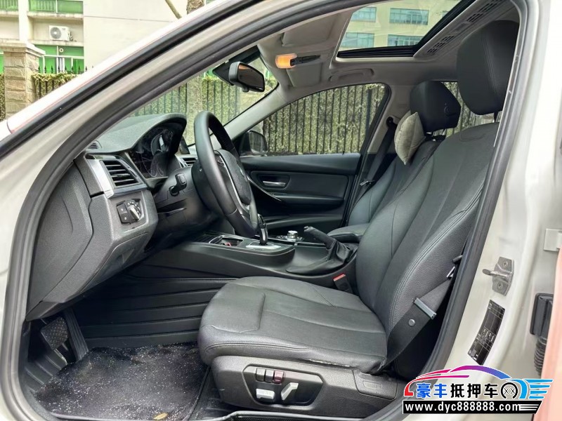 18年宝马X1轿车抵押车出售