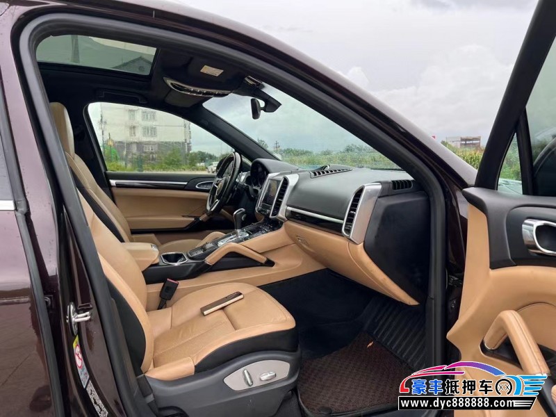 16年保时捷卡宴轿车抵押车出售