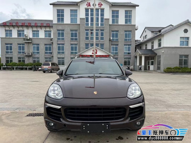 16年保时捷卡宴轿车抵押车出售