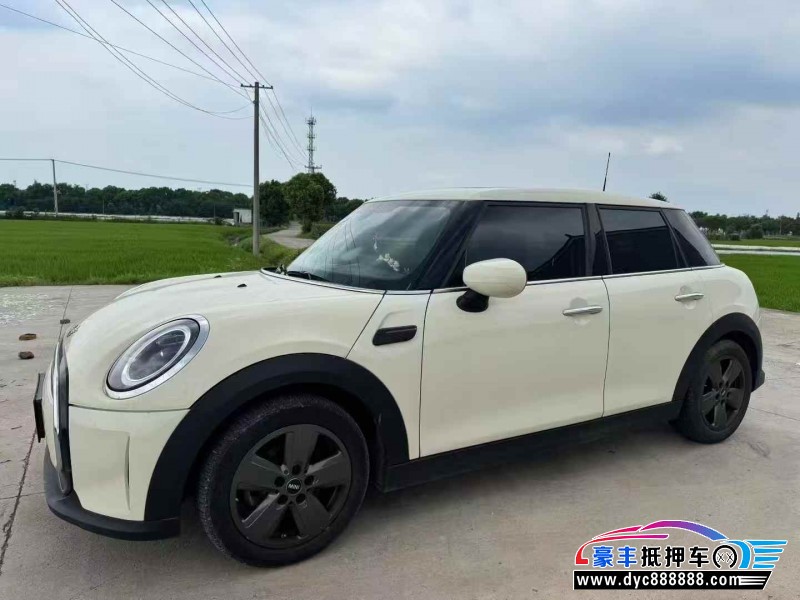 22年宝马MINISUV抵押车出售