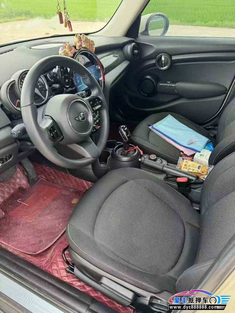 22年宝马MINISUV抵押车出售