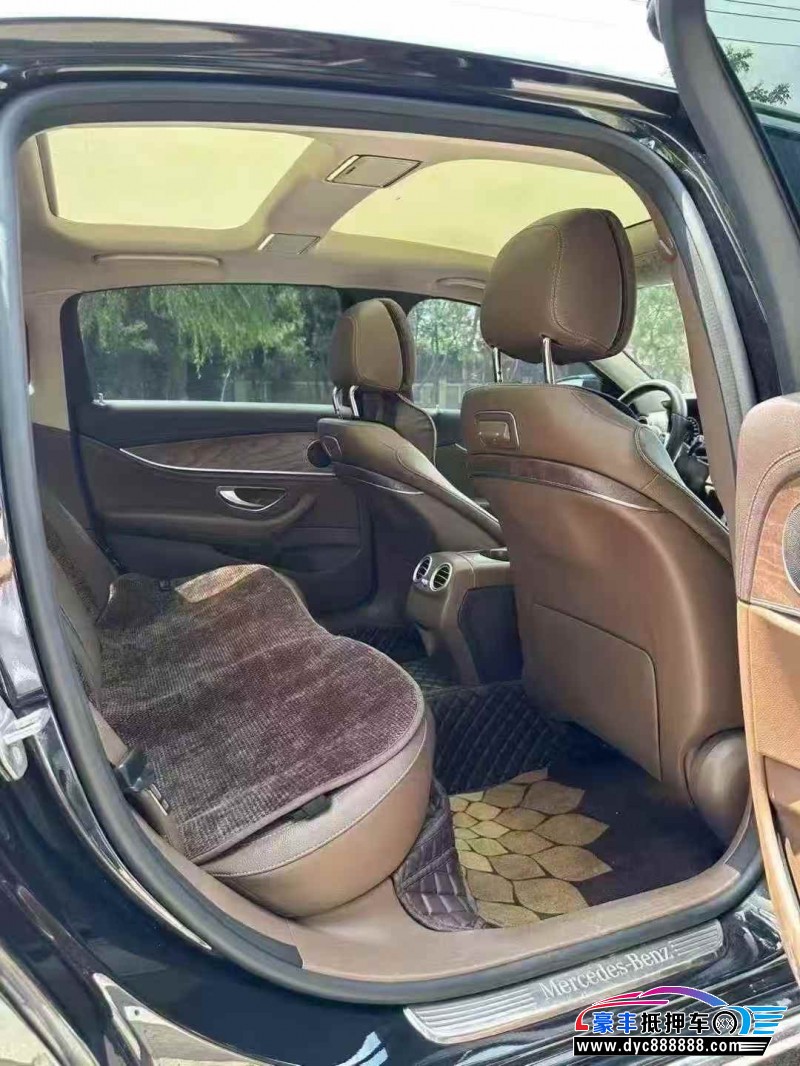 20年奔驰E轿车抵押车出售