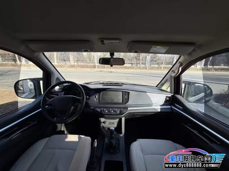 21年东风风行菱智轿车抵押车出售