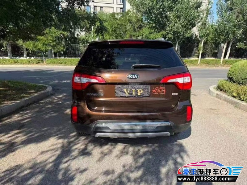 13年起亚索兰托轿车抵押车出售