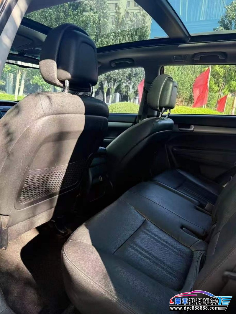 13年起亚索兰托轿车抵押车出售