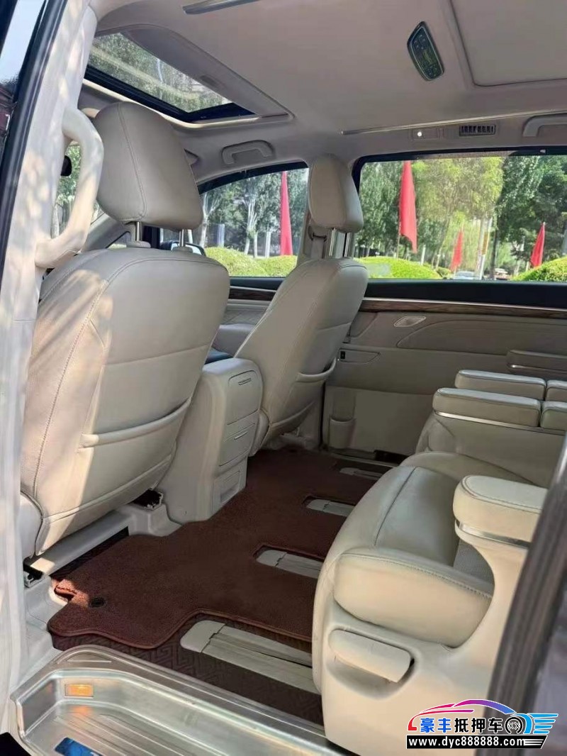 18年传祺M8轿车抵押车出售