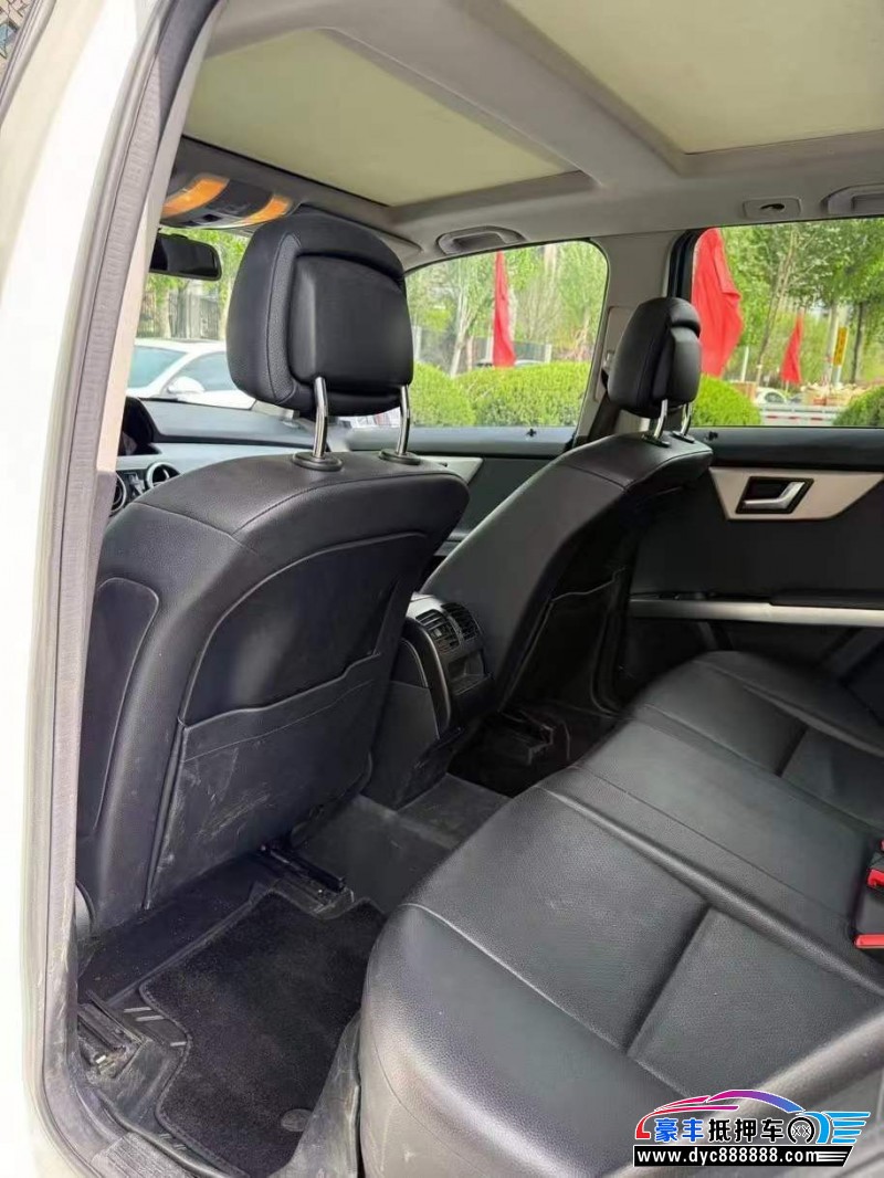 14年奔驰GLK轿车抵押车出售