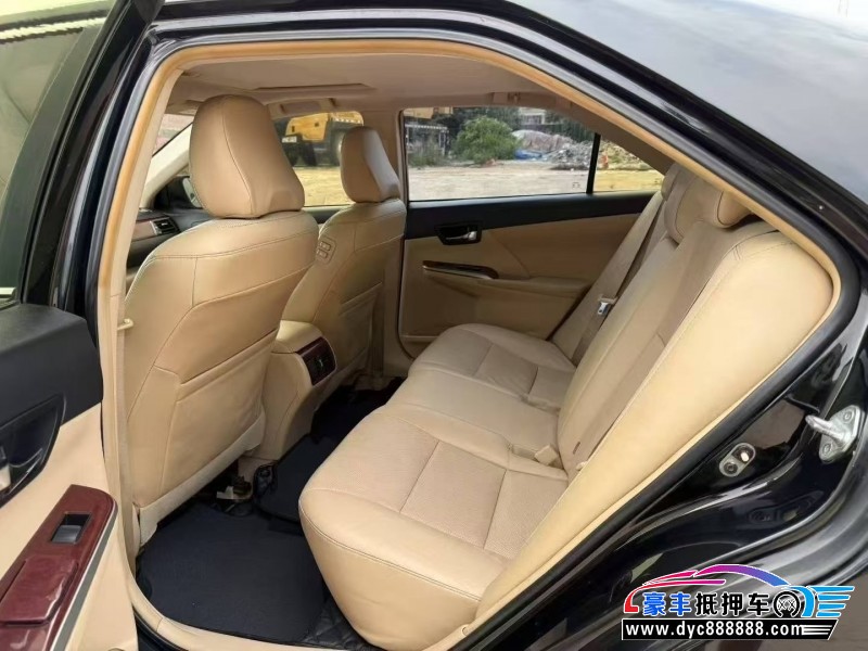 13年丰田凯美瑞轿车抵押车出售