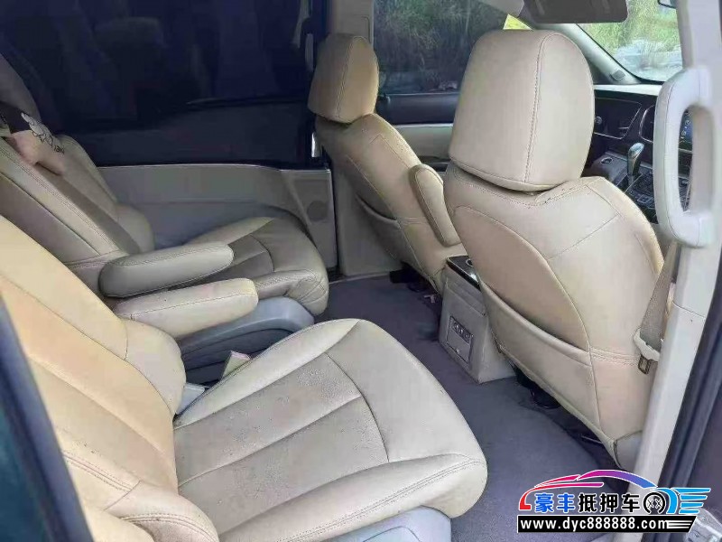 15年别克GL8轿车抵押车出售