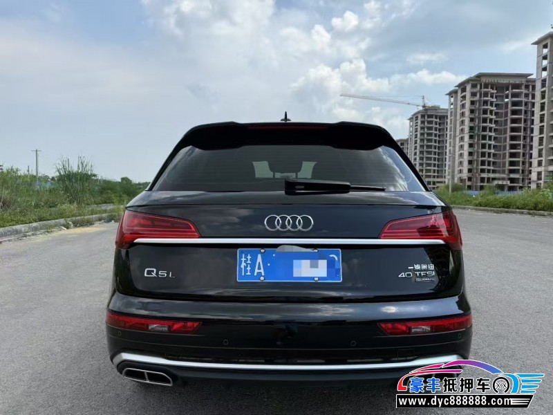 22年奥迪Q5轿车抵押车出售