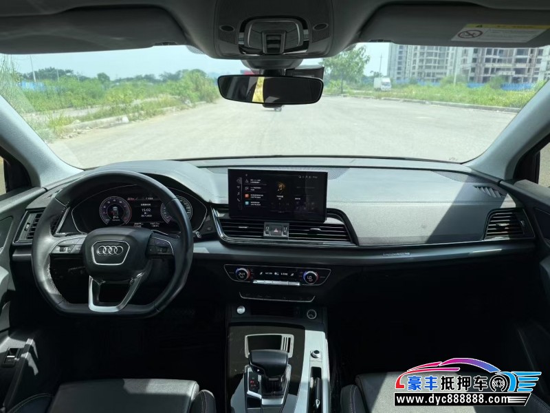 22年奥迪Q5轿车抵押车出售