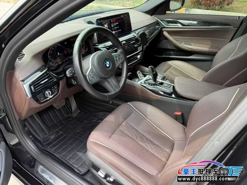 20年宝马3系轿车抵押车出售