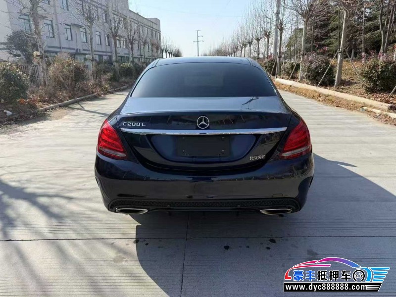 18年奔驰C轿车抵押车出售