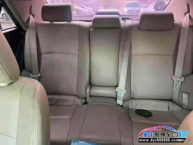 15年丰田锐志轿车抵押车出售