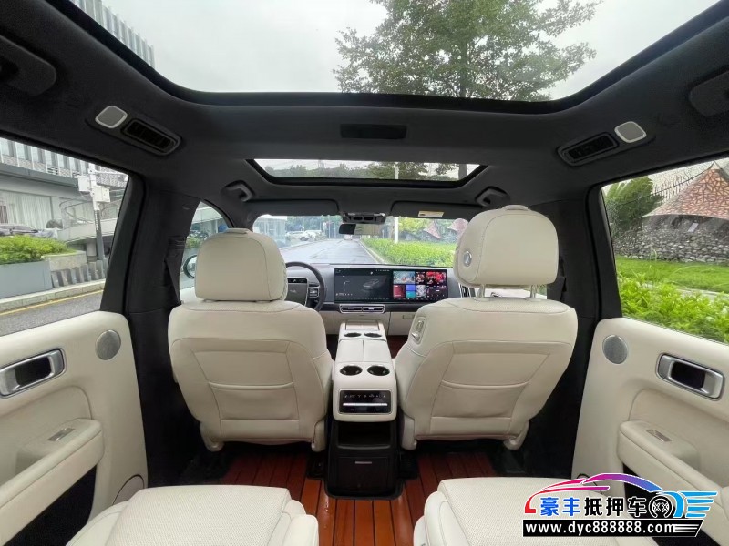 23年理想L8轿车抵押车出售