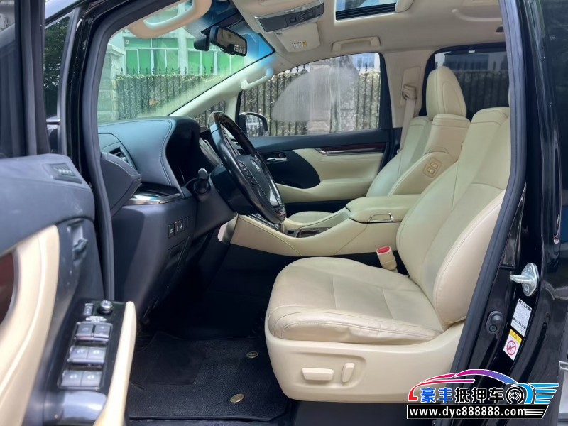 18年丰田埃尔法轿车抵押车出售