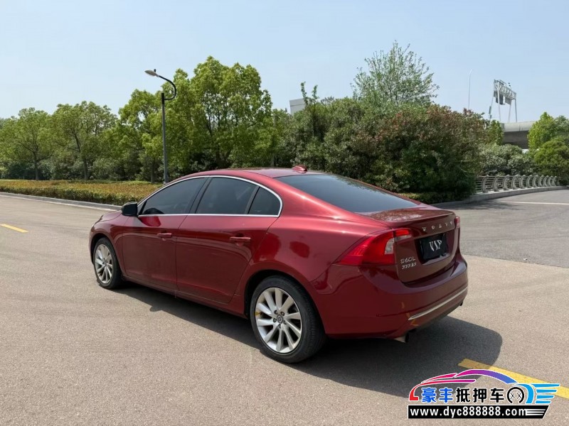 14年沃尔沃S60轿车抵押车出售