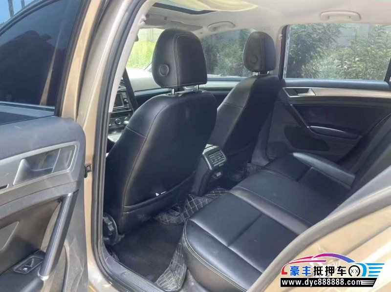 20年大众高尔夫轿车抵押车出售