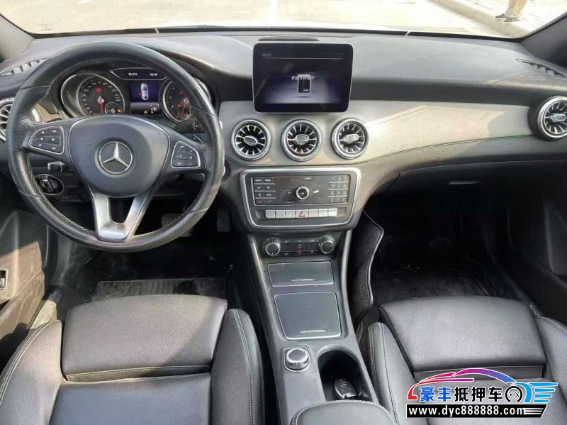 18年奔驰CLA轿车抵押车出售