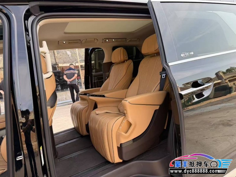 24年腾势D9轿车抵押车出售