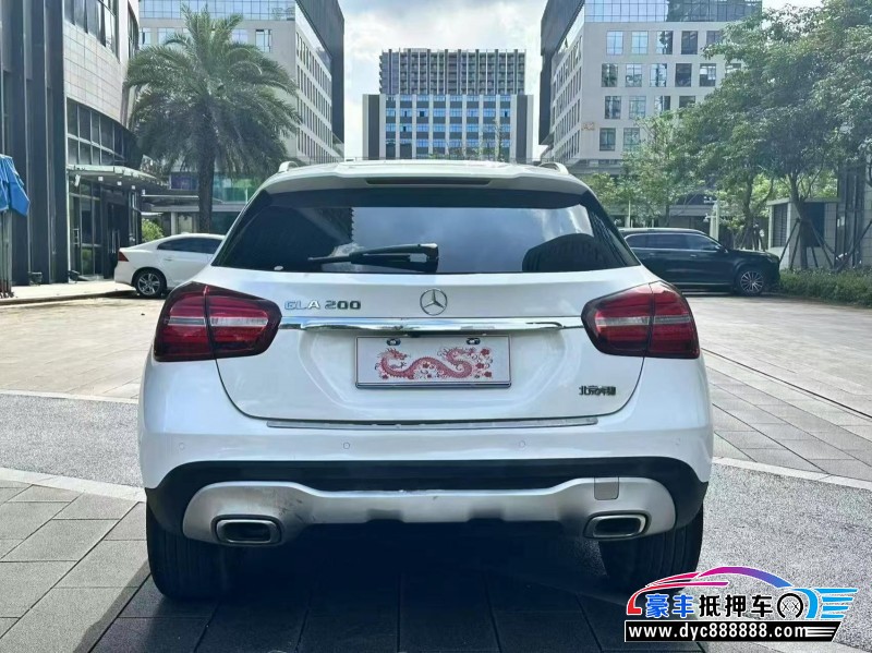 19年奔驰GLA轿车抵押车出售