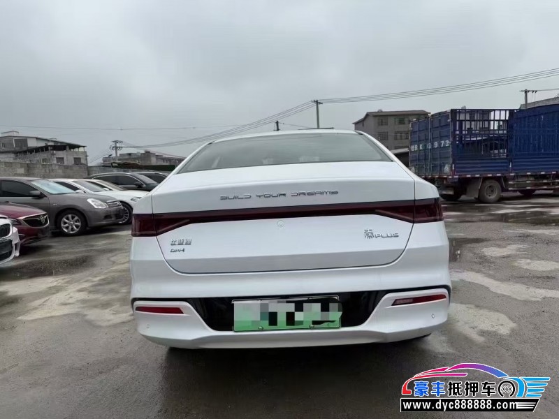 25年比亚迪秦轿车抵押车出售