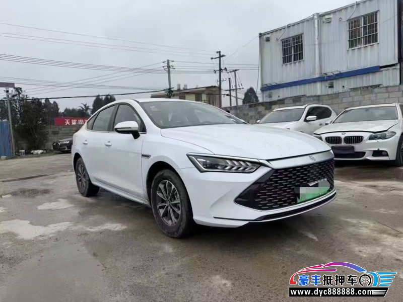 25年比亚迪秦轿车抵押车出售