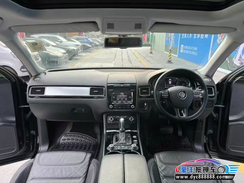 14年大众途锐轿车抵押车出售