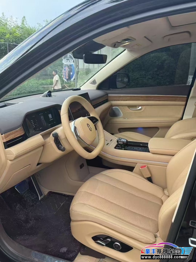 25年华为问界轿车抵押车出售