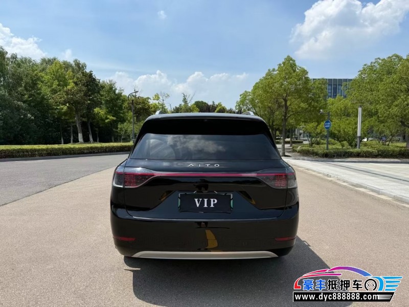 24年华为问界轿车抵押车出售