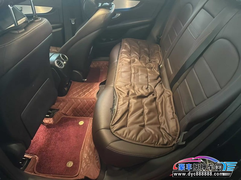 19年奔驰GLC轿车抵押车出售