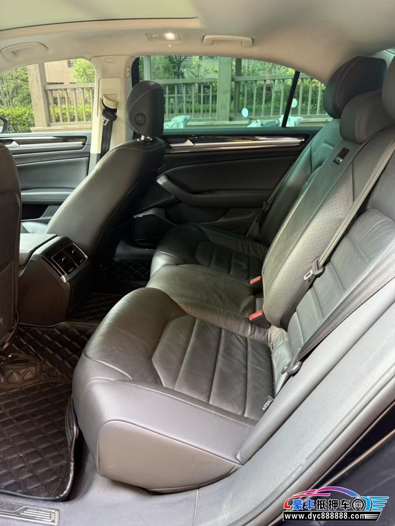 19年大众辉昂轿车抵押车出售