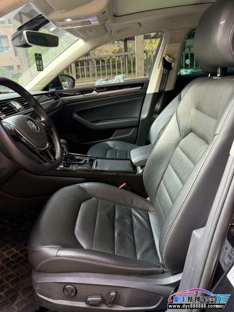 19年大众辉昂轿车抵押车出售